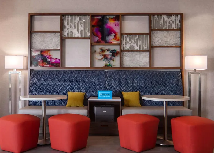 Hotel near College: Hampton Inn & Suites El Paso-Airport
